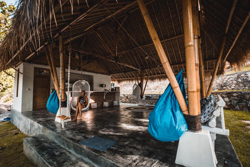 positive travel host Batu Bamboo14