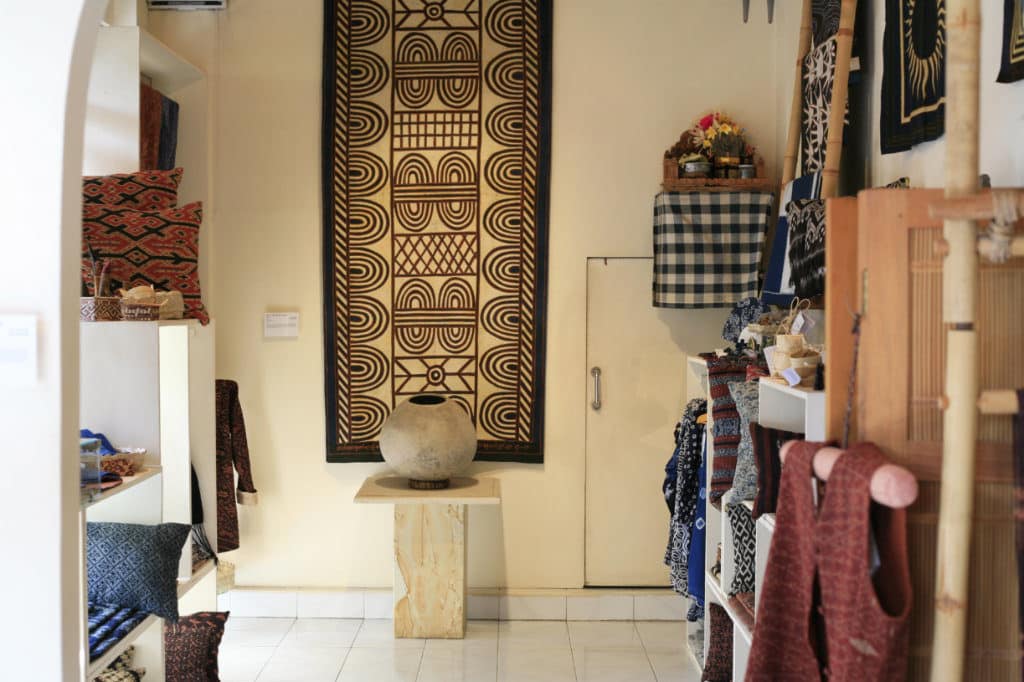 positive travel host treads of life3 1024x682