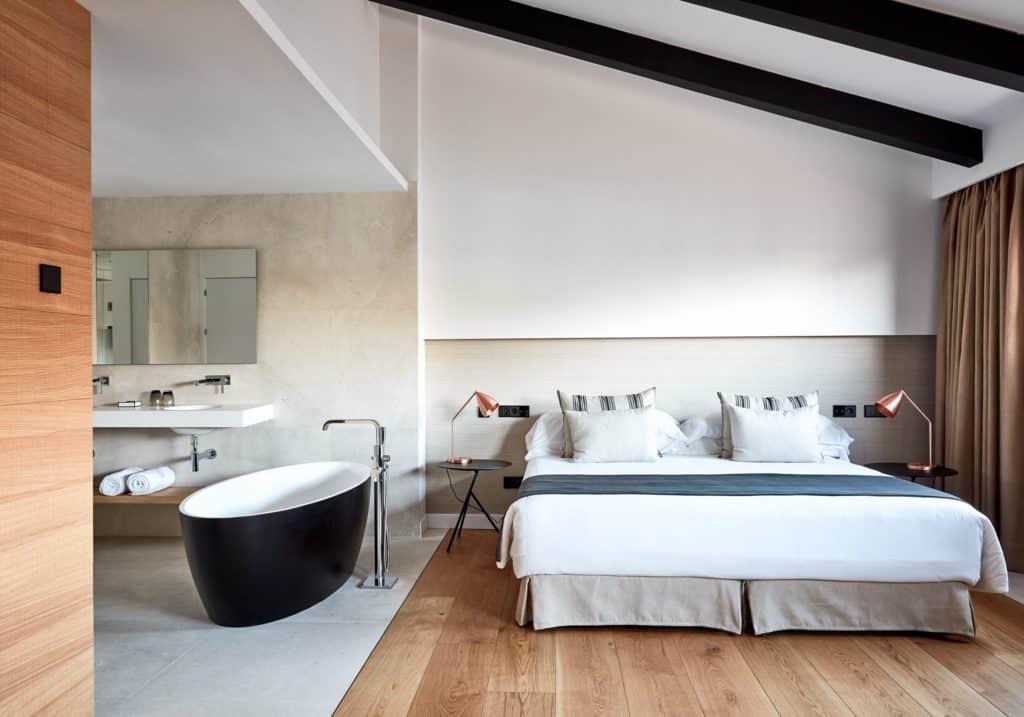 15972773 1376993255665823 8013652541967607424 o 1024x717